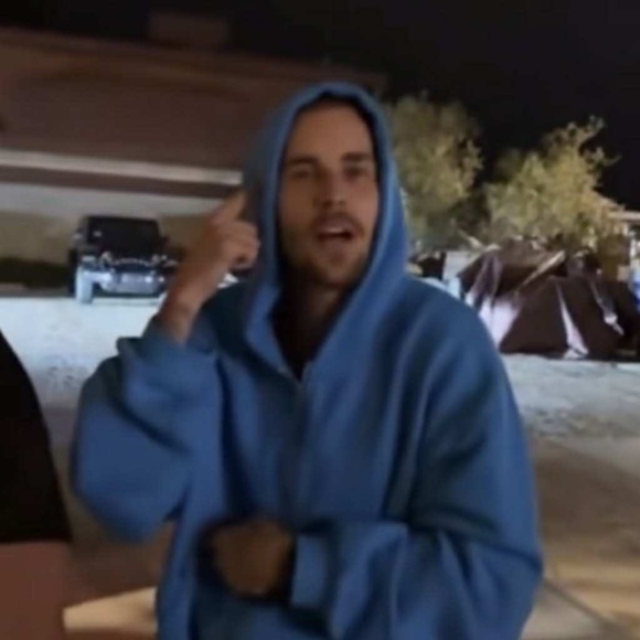 Meet your Posher, Christina - Picture 1 of 1